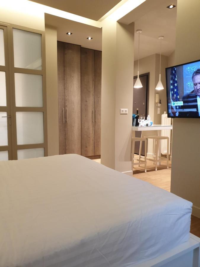 Renovated Studio With Roof Garden Access, 15 M Walk To Acropolis Lejlighed Athen Eksteriør billede
