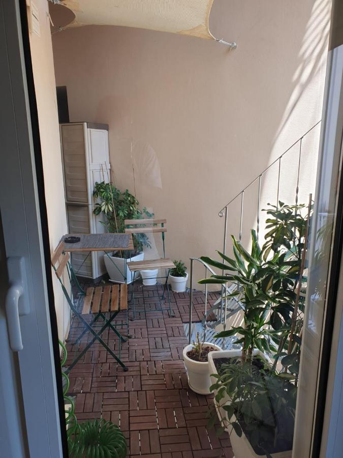 Renovated Studio With Roof Garden Access, 15 M Walk To Acropolis Lejlighed Athen Eksteriør billede