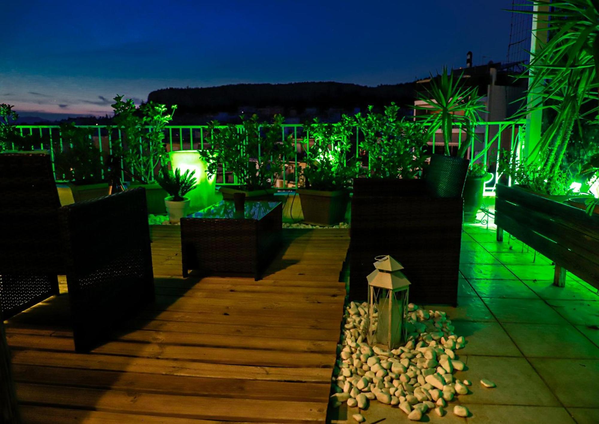 Renovated Studio With Roof Garden Access, 15 M Walk To Acropolis Lejlighed Athen Eksteriør billede